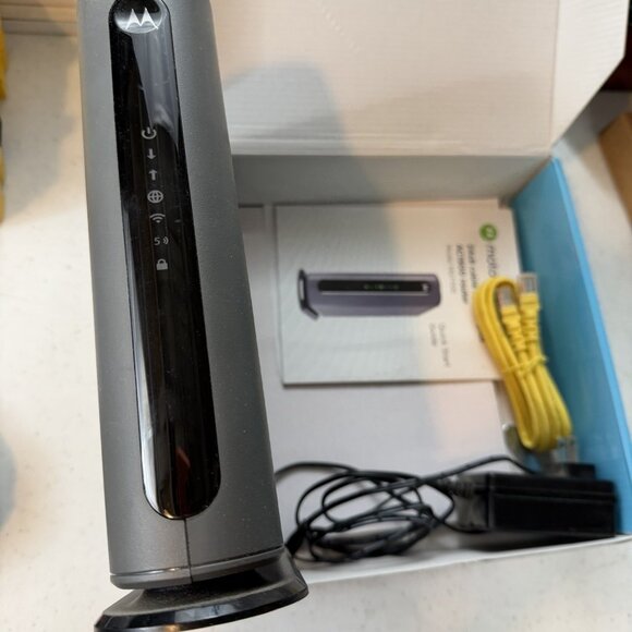Motorola Wireless Modem MG 7700 Approved For Xfinity Cox - VGC - Picture 5 of 8